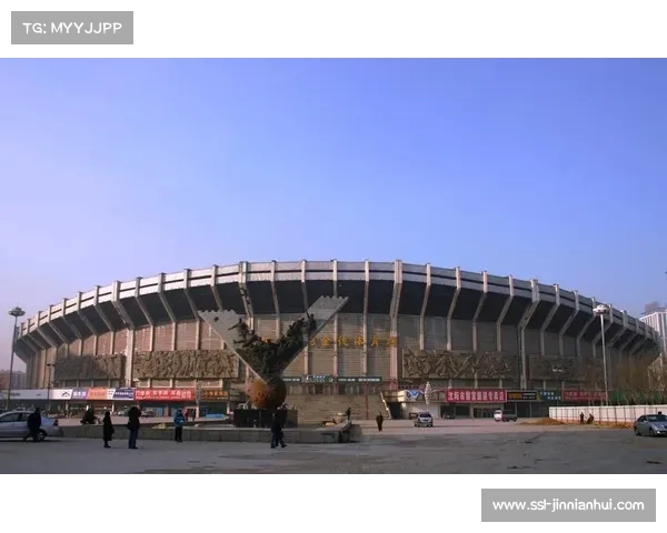 纪念碑球场：秘鲁足球的标志性场馆