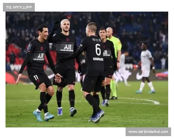 马赛对南特：球迷抗议管理层声浪不断